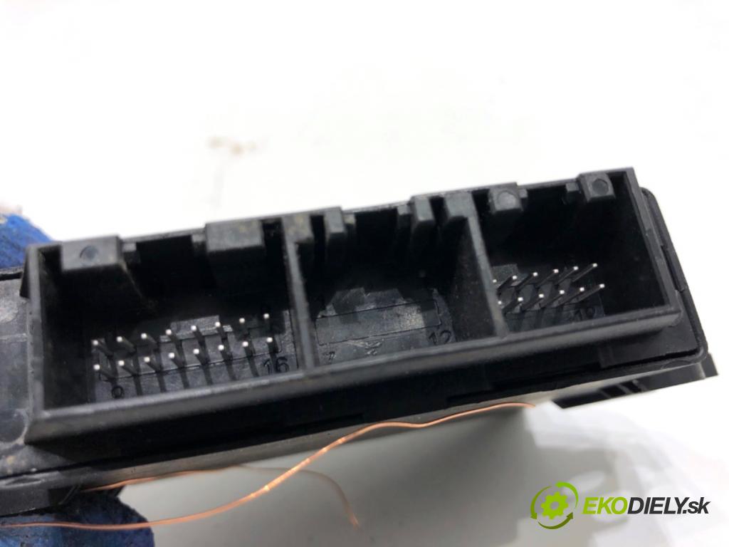 RENAULT LAGUNA III Kombi 2009 110 kW 2.0 dCi (KT01, KT08, KT09, KT0K, KT12, KT1D, KT1W) 1995 Modul PDC 259900079R (Riadiaca jednotka ostatné)