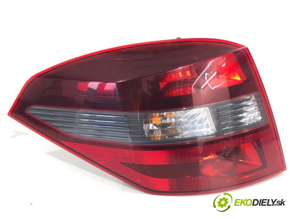 RENAULT LAGUNA III Kombi 2009 110 kW 2.0 dCi (KT01, KT08, KT09, KT0K, KT12, KT1D, KT1W) 1995 světlo levý zadní část 