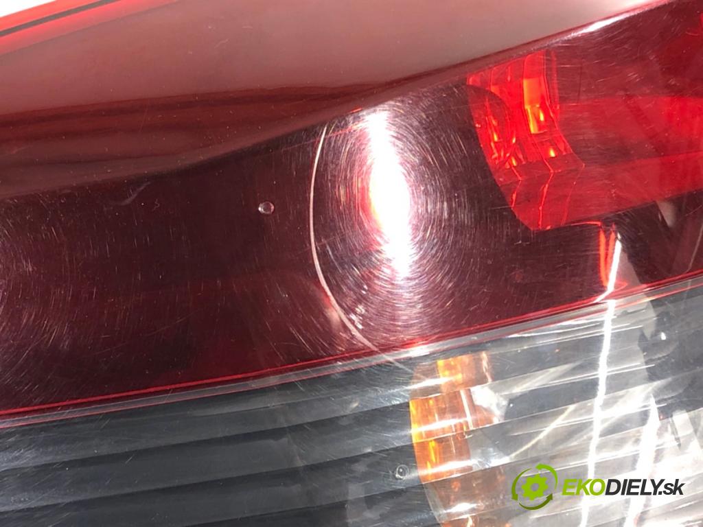 RENAULT LAGUNA III Kombi 2009 110 kW 2.0 dCi (KT01, KT08, KT09, KT0K, KT12, KT1D, KT1W) 1995 světlo levý zadní část