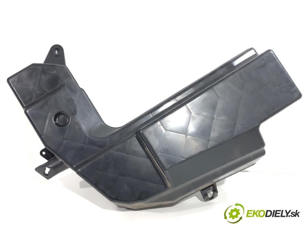 AUDI A4 B6 Kombi 2004 96 kW 1.9 TDI 1896 subwoofer 8E903538203S (Audio zařízení)