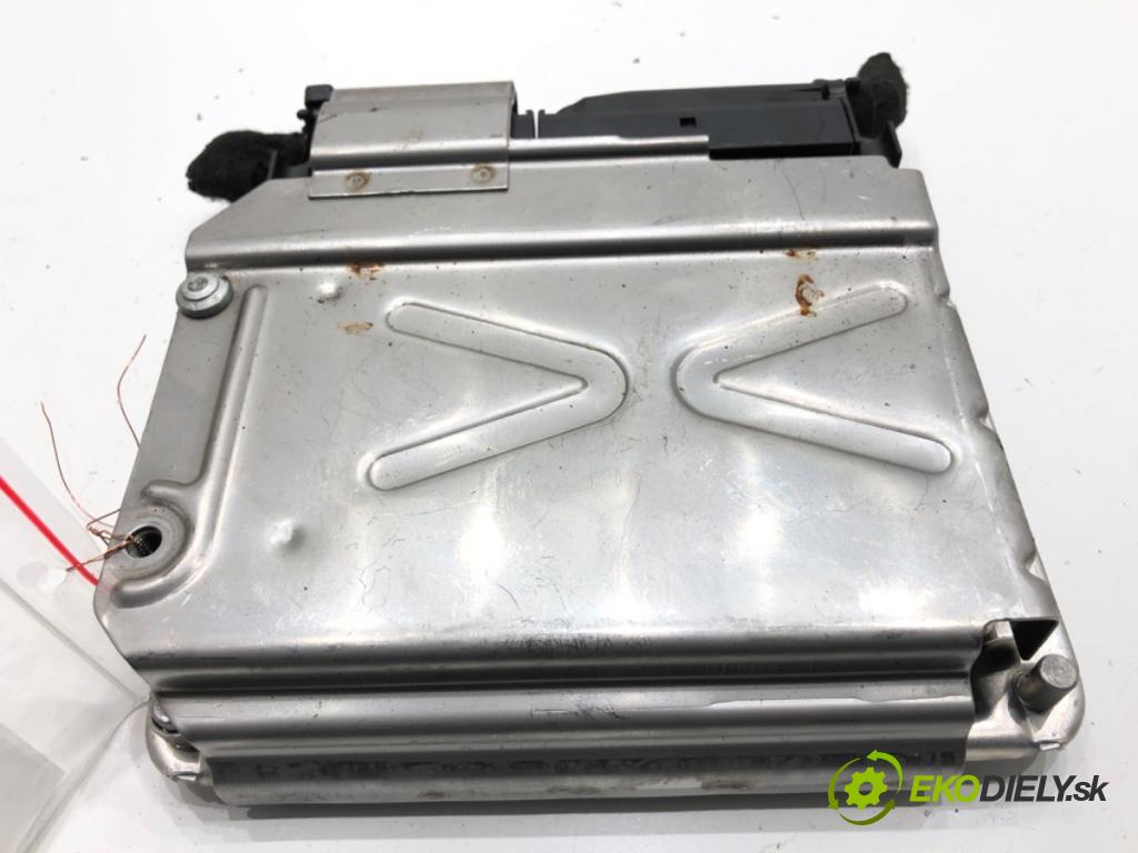 AUDI A4 B6 Kombi 2004 96 kW 1.9 TDI 1896 riadiaca jednotka Motor 8E0907411 (Riadiaca jednotka)
