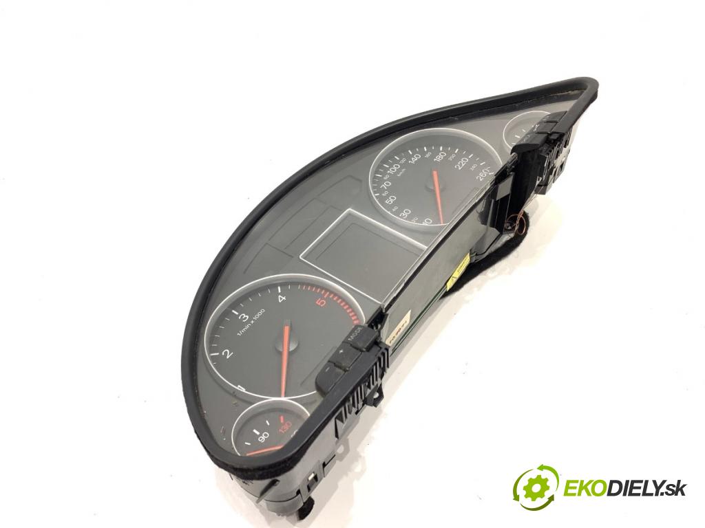 AUDI A4 B6 Kombi 2004 96 kW 1.9 TDI 1896 Prístrojovka 8E0920930T (Prístrojová doska)