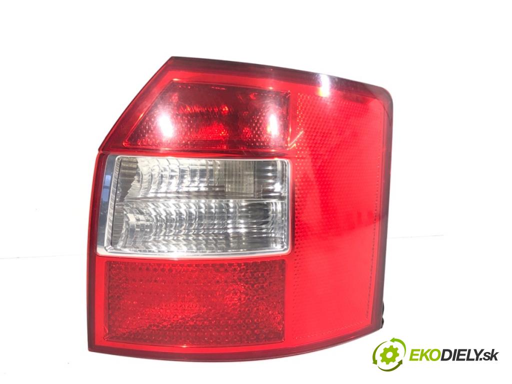 AUDI A4 B6 Kombi 2004 96 kW 1.9 TDI 1896 světlo pravý zadní část 