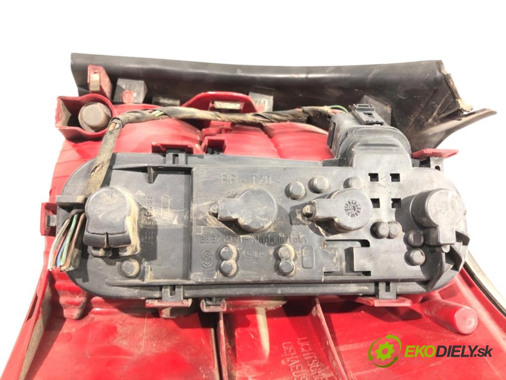 AUDI A4 B6 Kombi 2004 96 kW 1.9 TDI 1896 světlo levý zadní část