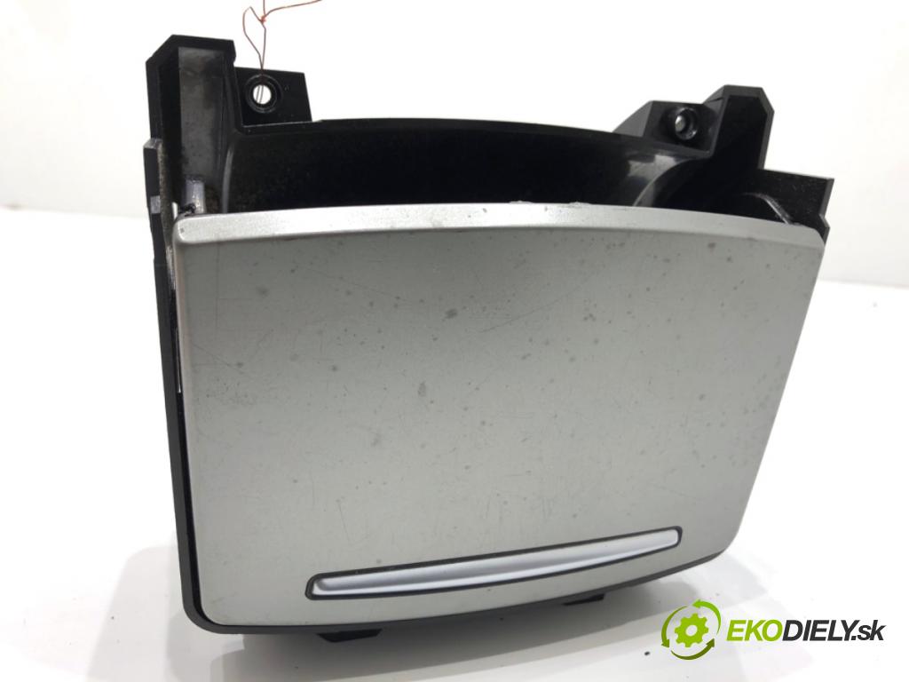 AUDI A6 C6 sedan 2008 103 kW 2.0 TDI 1968 Držiak na nápoje 4F1862533C (Držiak (úchyt) na nápoje)