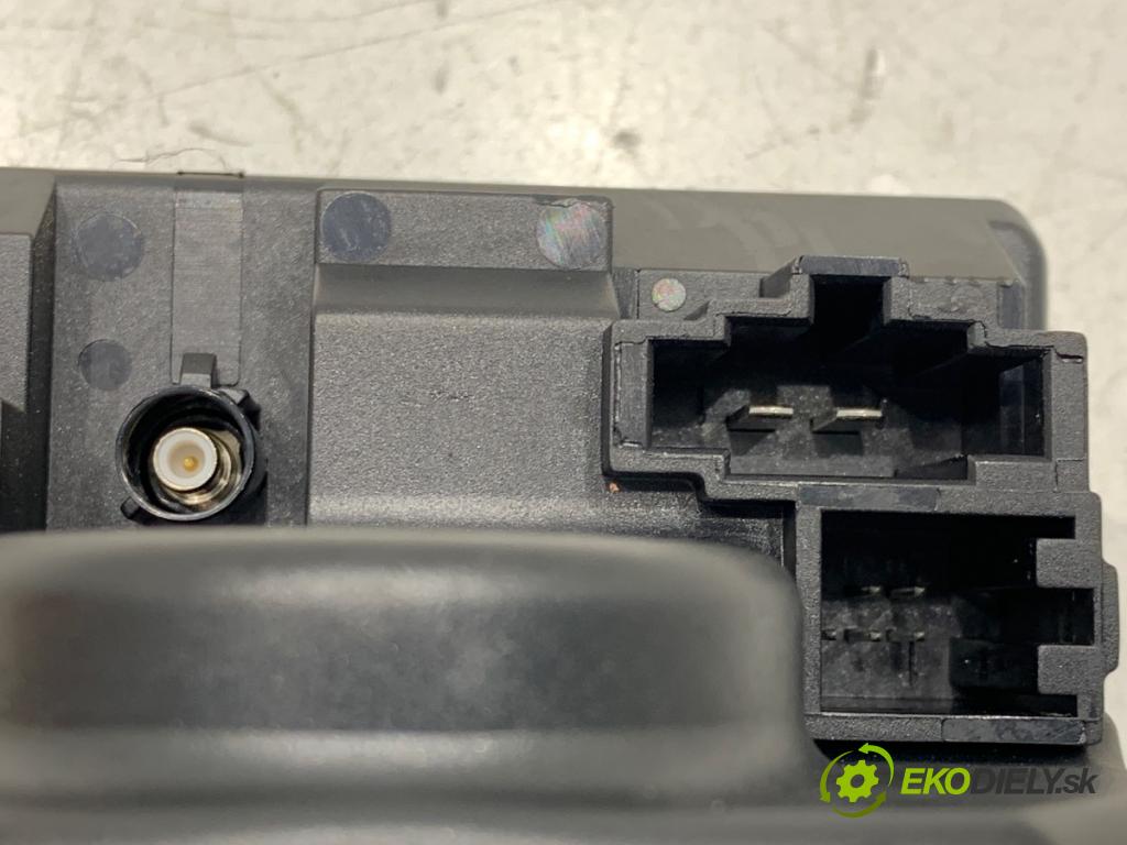 AUDI A6 C6 sedan 2008 103 kW 2.0 TDI 1968 spinačka 4F0909131D (Spínacia skrinka)