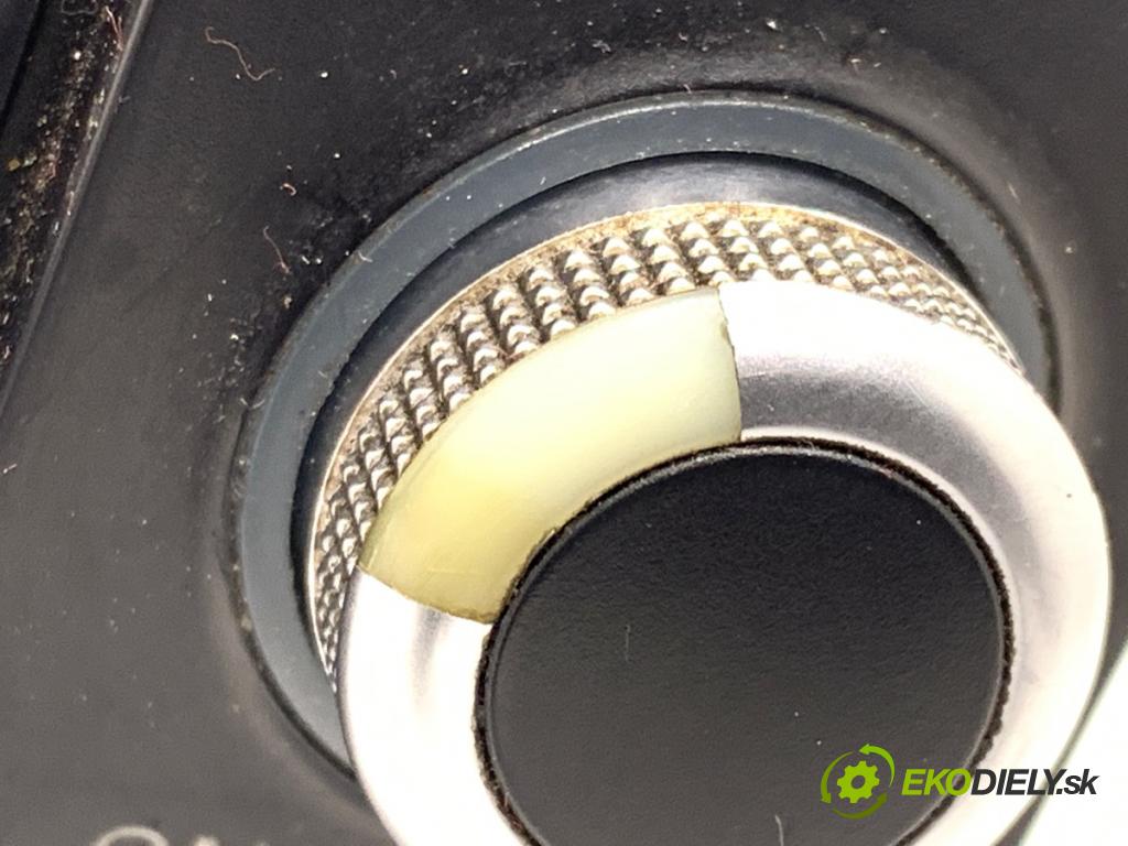 AUDI A6 C6 sedan 2008 103 kW 2.0 TDI 1968 Panel ovládania radia 4F1919611M (Prepínacie páčky pod volantom)