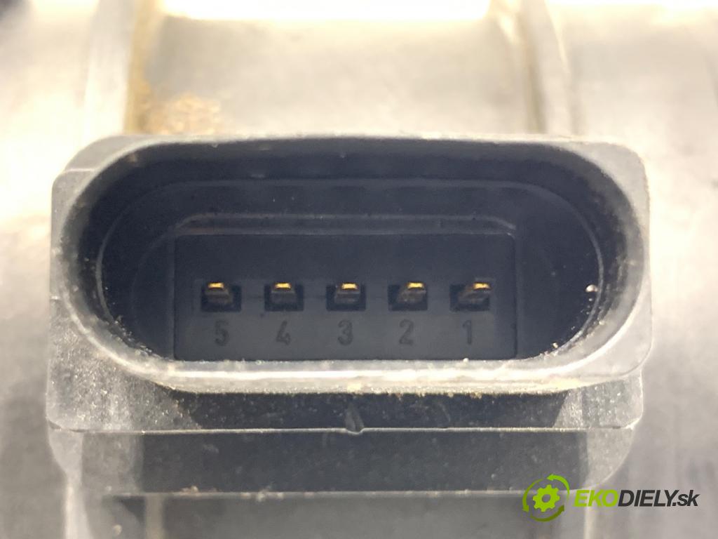 AUDI A4 B8 sedan 2008 105 kW 2.0 TDI 1968 Váha vzduchu 03G906461C (Váha vzduchu)