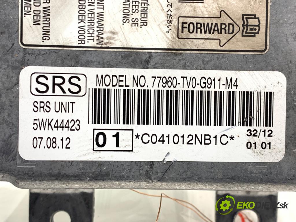 HONDA CIVIC IX liftback 2013 73 kW 1.4 i-VTEC (FK1) 1339 senzor airbag 77960-TV0-G911-M4 (Snímač)