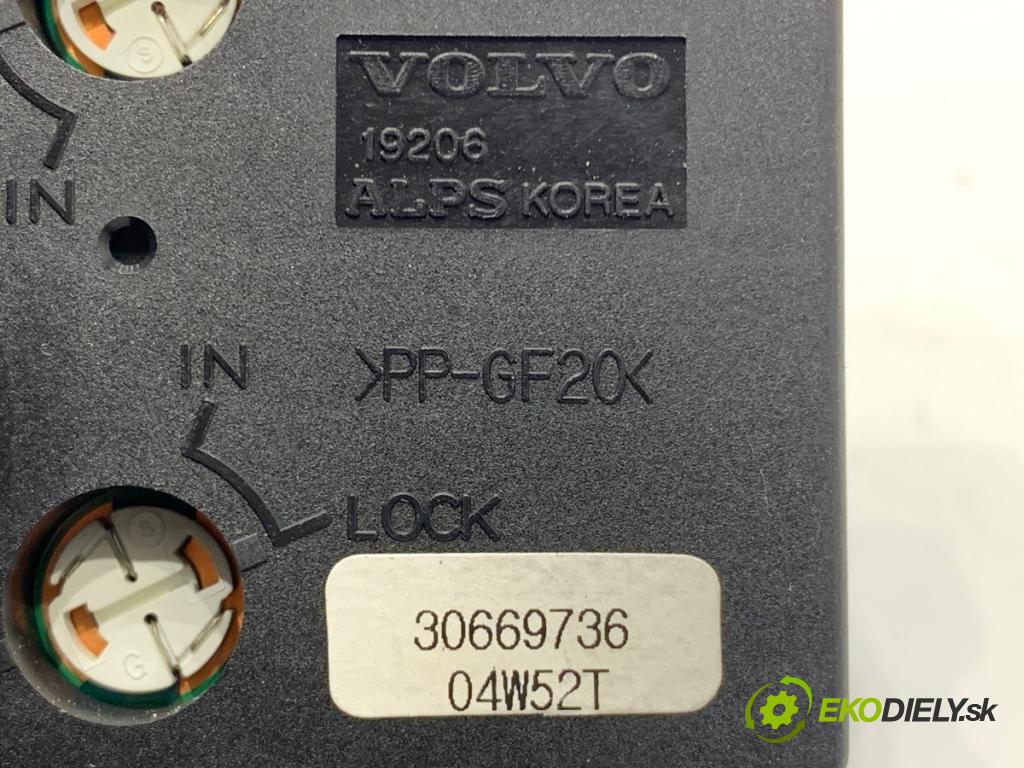 VOLVO V50 Kombi 2005 100 kW 2.0 D 1998 spínač světel 30669736