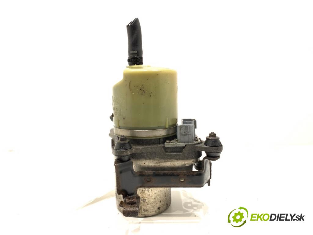 VOLVO V50 Kombi 2005 100 kW 2.0 D 1998 pumpa servočerpadlo 4N51-3K514-DS (Servočerpadlo)