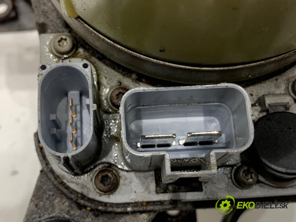 VOLVO V50 Kombi 2005 100 kW 2.0 D 1998 pumpa servočerpadlo 4N51-3K514-DS (Servočerpadlo)