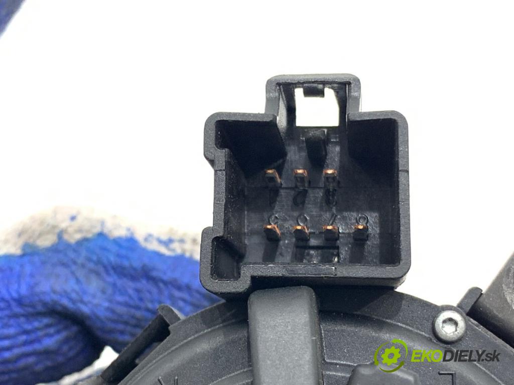 VOLVO V50 Kombi 2005 100 kW 2.0 D 1998 spinačka 30768036 (Spínacia skrinka)