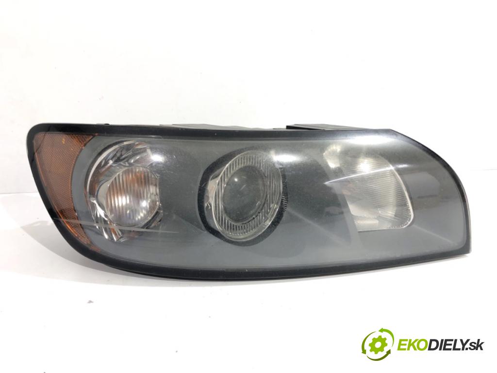 VOLVO V50 Kombi 2005 100 kW 2.0 D 1998 světlomet pravý přední část 30698886