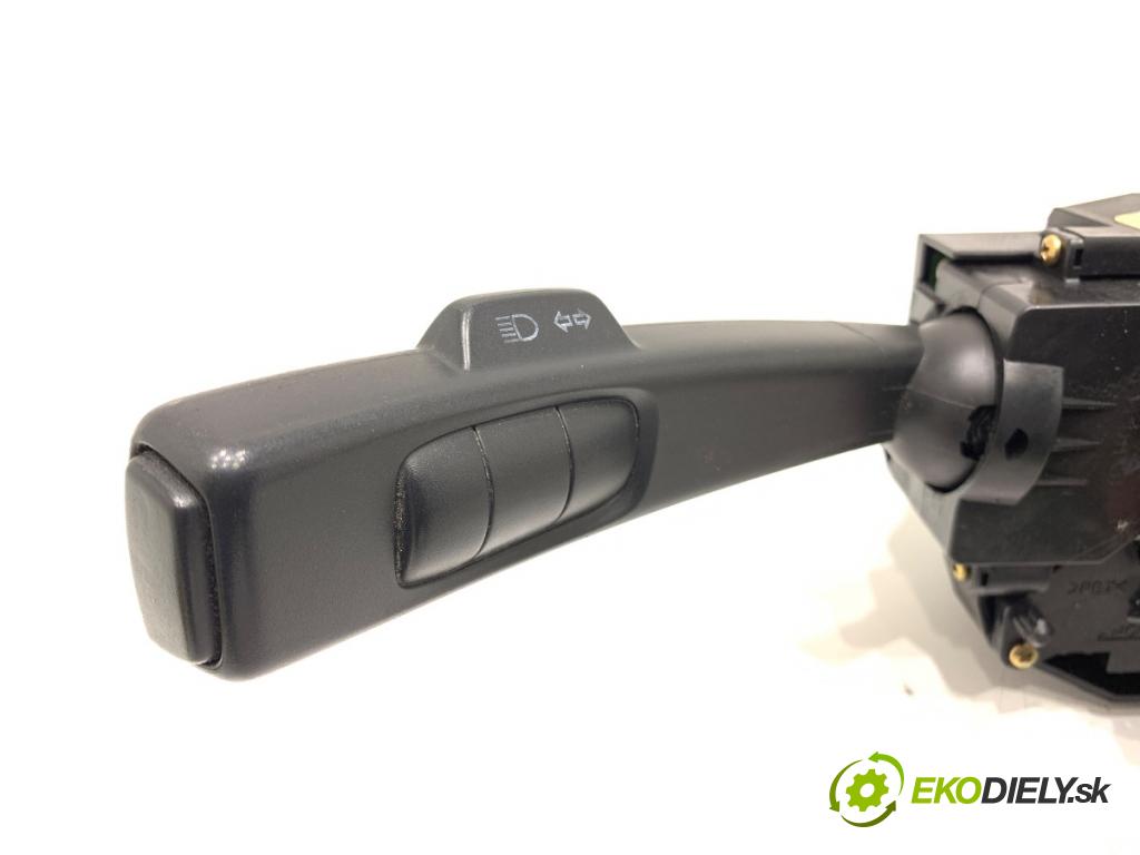 VOLVO V50 Kombi 2005 100 kW 2.0 D 1998 Prepínač kombinovaný P30710341 (Prepínacie páčky pod volantom)