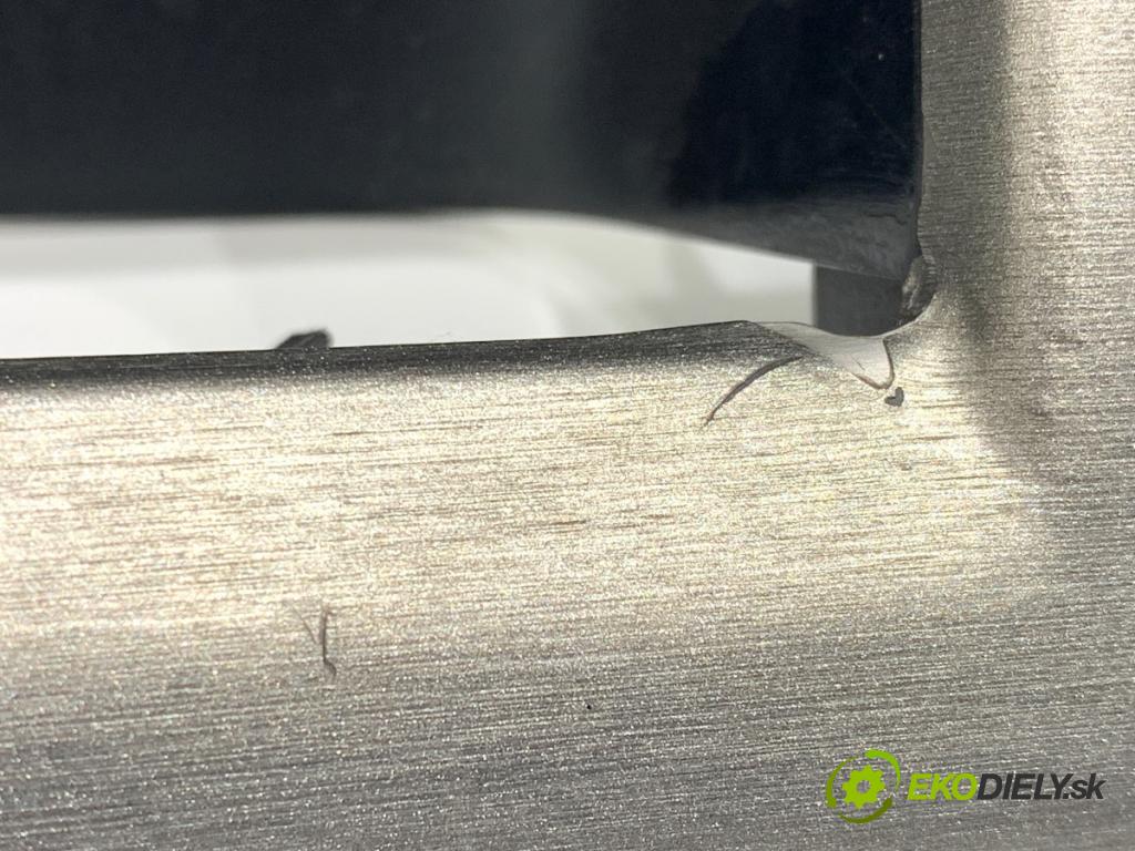 VOLVO V50 Kombi 2005 100 kW 2.0 D 1998 Prepínač okien  (Prepínacie páčky pod volantom)