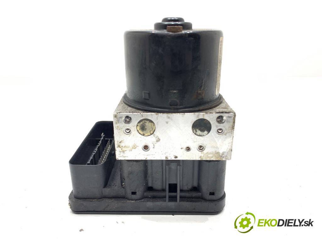 VOLVO V50 Kombi 2005 100 kW 2.0 D 1998 Pumpa ABS 30736588 (Pumpa ABS)