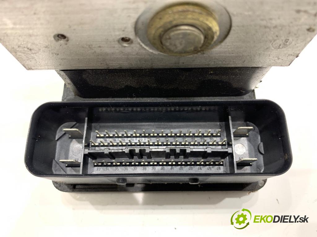 VOLVO V50 Kombi 2005 100 kW 2.0 D 1998 Pumpa ABS 30736588 (Pumpa ABS)