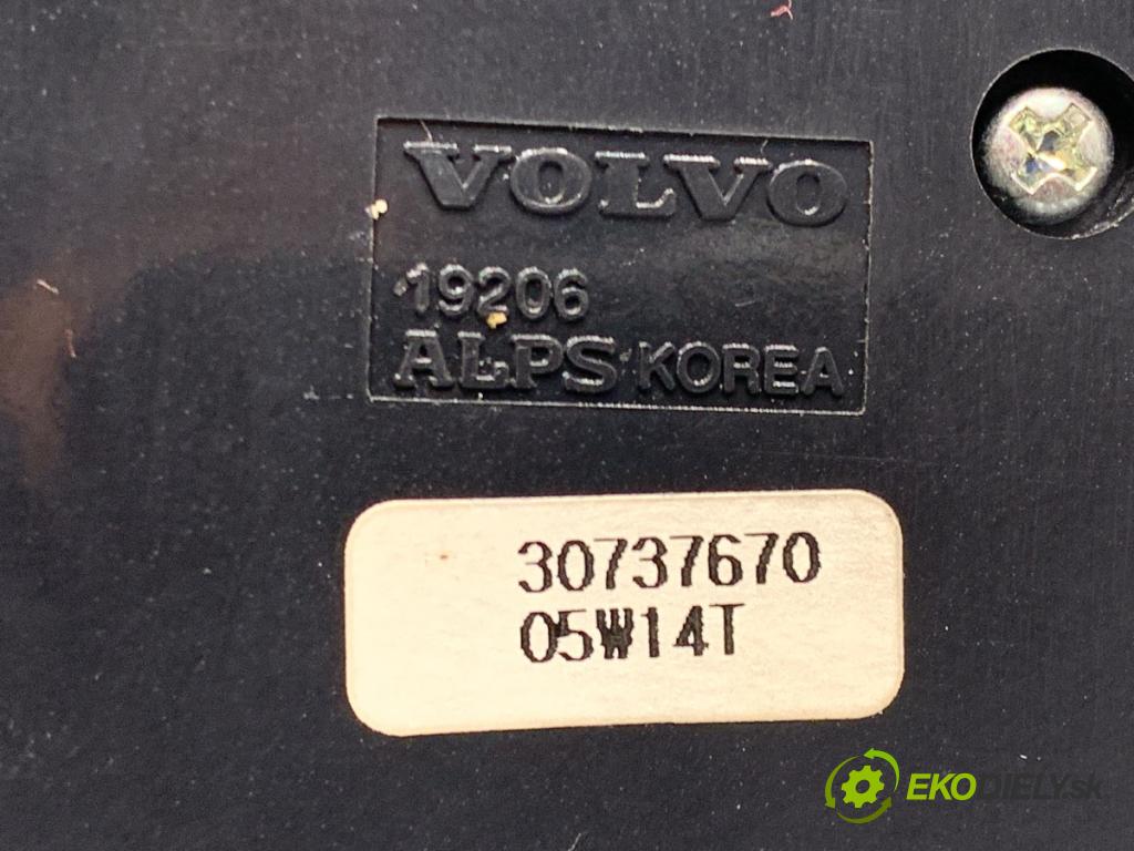 VOLVO V50 Kombi 2005 100 kW 2.0 D 1998 Panel ovládania kúrenia 30737670 (Prepínacie páčky pod volantom)