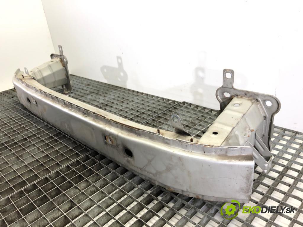 VOLVO V50 Kombi 2005 100 kW 2.0 D 1998 výztuha nárazníka přední část  (Přední výztuha)