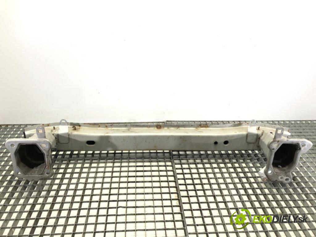 VOLVO V50 Kombi 2005 100 kW 2.0 D 1998 výztuha nárazníka přední část  (Přední výztuha)