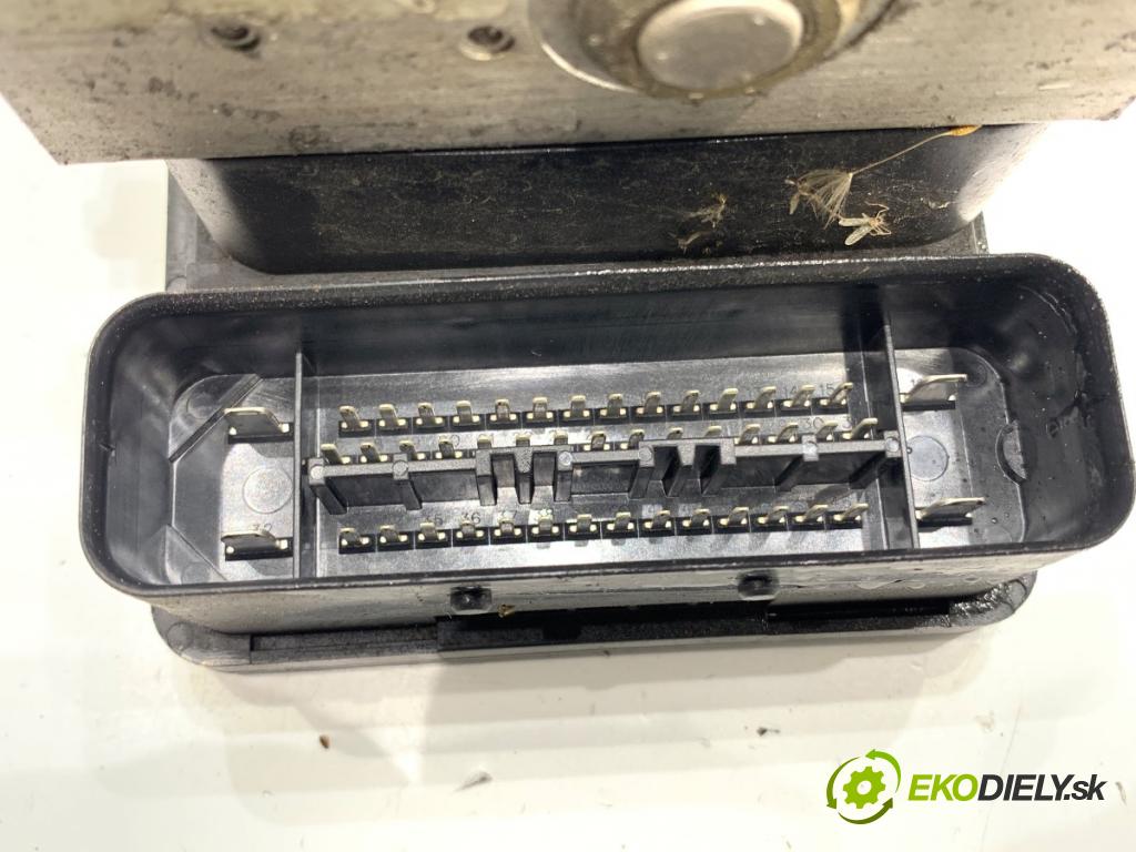 AUDI A2 liftback 2003 55 kW 1.4 TDI 1422 Pumpa ABS 8Z0614517E (Pumpa ABS)