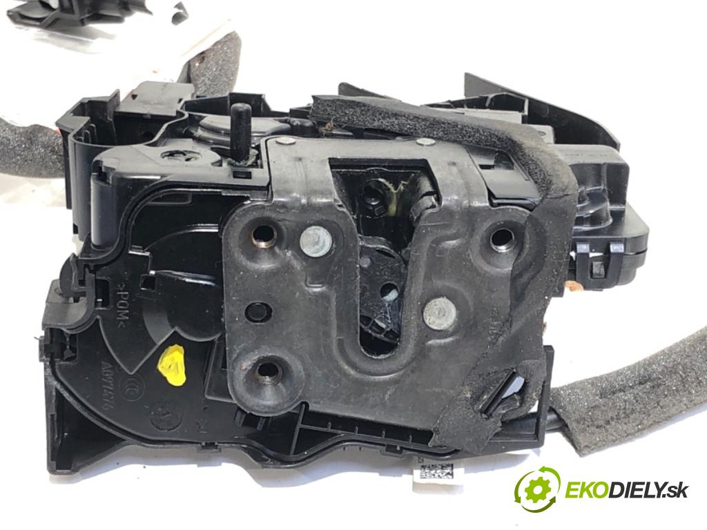 RENAULT MEGANE IV sedan 2019 103 kW 1.3 TCe 140 (LVNB) 1332 zámok Dvere pravy zad 825025154R