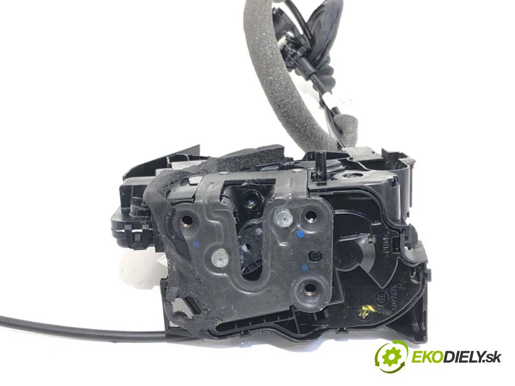 RENAULT MEGANE IV sedan 2019 103 kW 1.3 TCe 140 (LVNB) 1332 zámok Dvere ľavy zad 825036040R