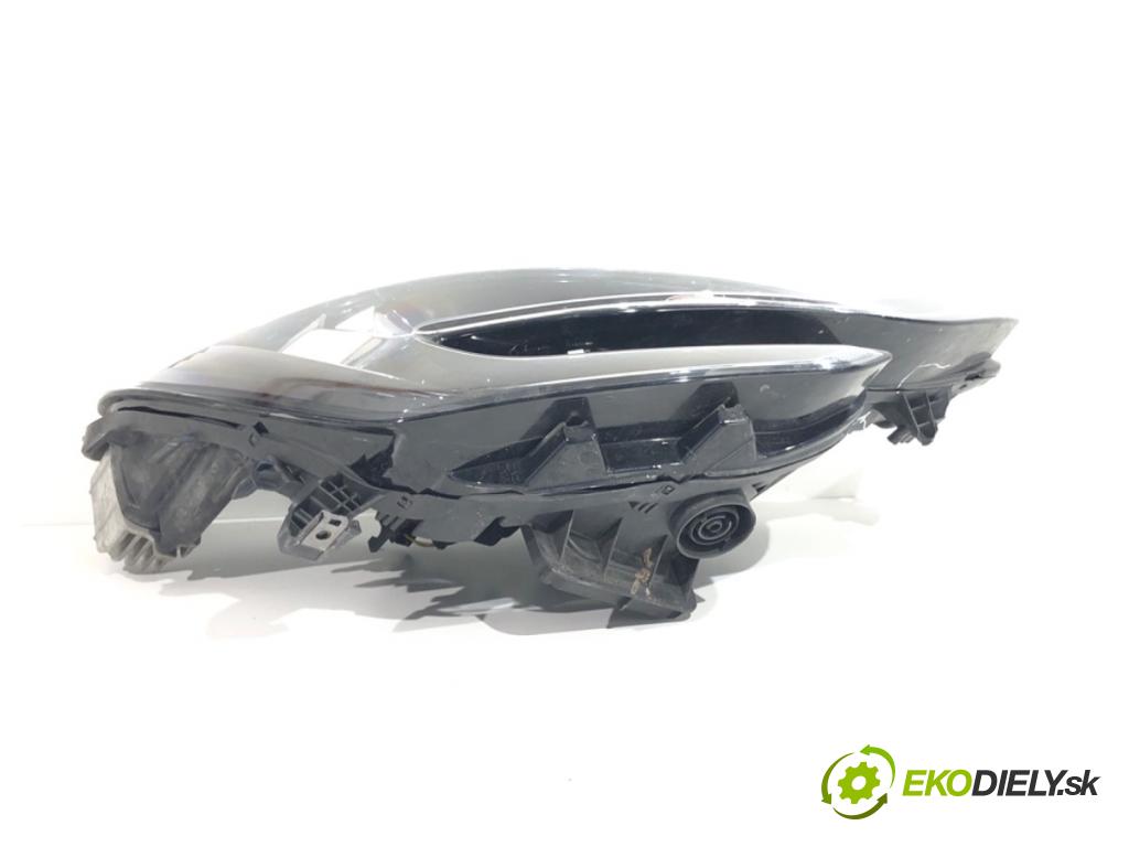 RENAULT MEGANE IV sedan 2019 103 kW 1.3 TCe 140 (LVNB) 1332 Svetlomet pravy predný XENON 260100767R