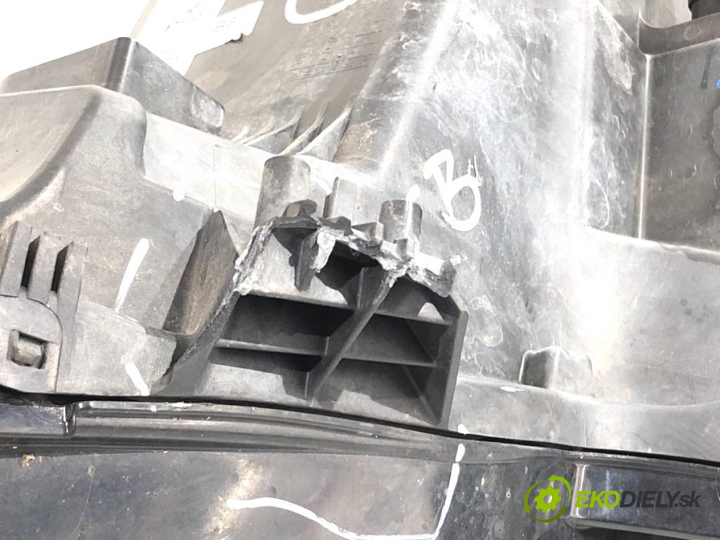 RENAULT MEGANE IV sedan 2019 103 kW 1.3 TCe 140 (LVNB) 1332 Svetlomet pravy predný XENON 260100767R