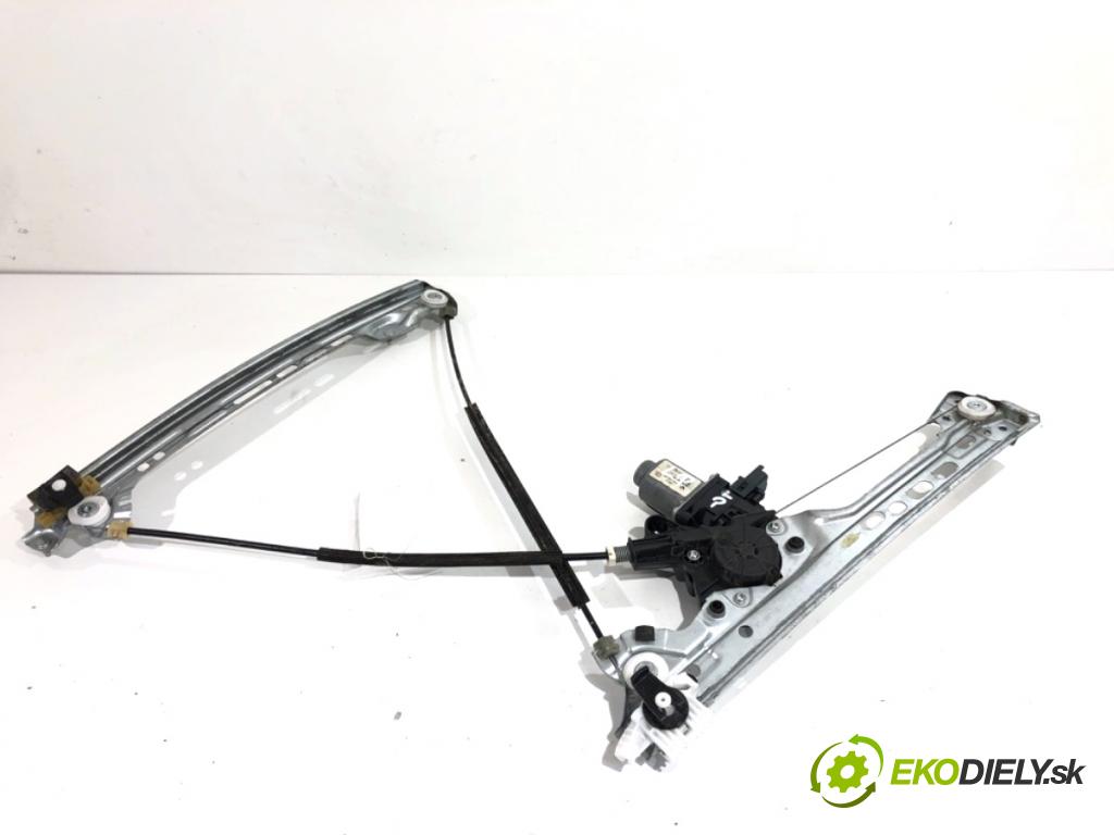 RENAULT MEGANE IV sedan 2019 103 kW 1.3 TCe 140 (LVNB) 1332 mechanismus okna levý přední část 807215959R