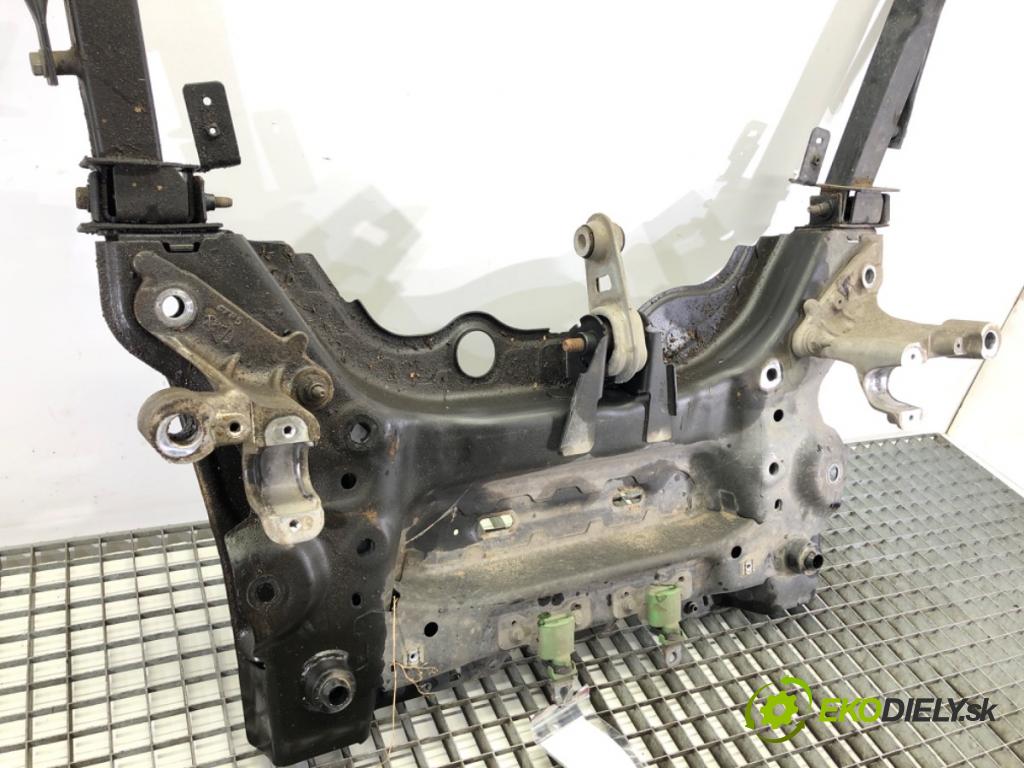 RENAULT MEGANE IV sedan 2019 103 kW 1.3 TCe 140 (LVNB) 1332 výztuha pod motor  (Přední výztuha)