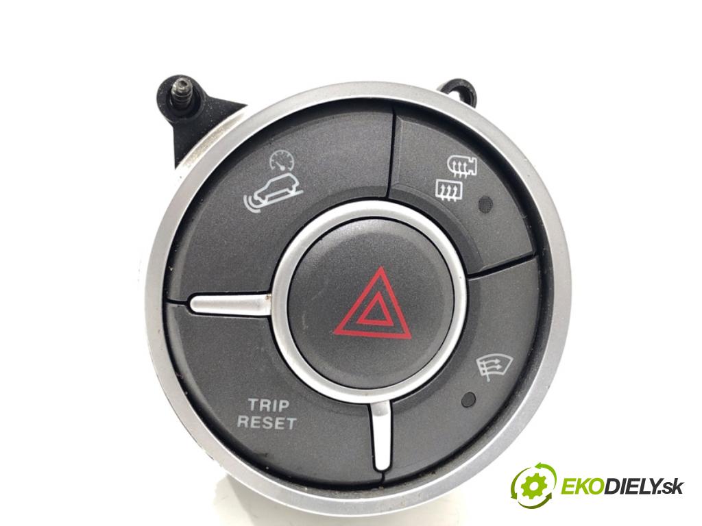 SSANGYONG KYRON SUV 2005 100 kW 2.0 Xdi 4x4 1998 Spínač svetiel výstražných (núdzových)  (Prepínacie páčky pod volantom)