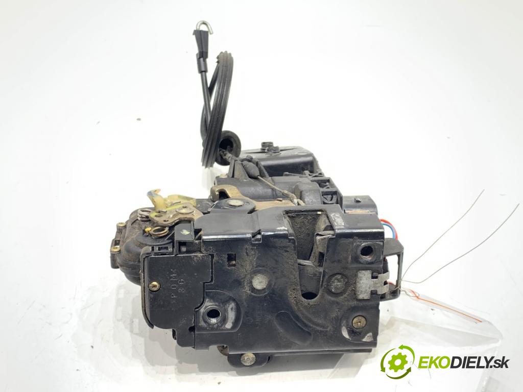 VW GOLF IV liftback 1998 92 kW 1.8 1781 zámok dveře levý přední část 3B1837015A