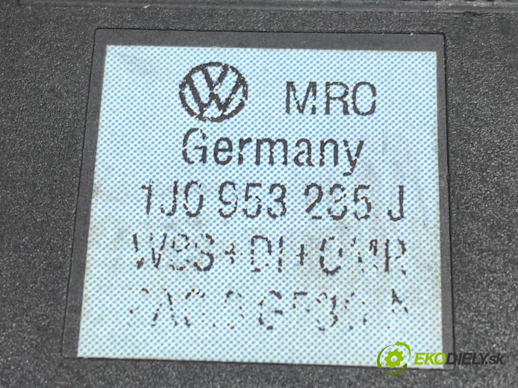 VW GOLF IV liftback 1998 92 kW 1.8 1781 Spínač svetiel výstražných (núdzových) 1J0953235J (Prepínacie páčky pod volantom)
