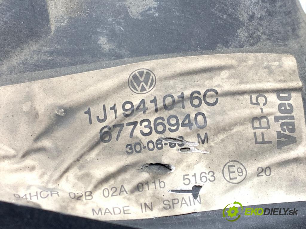 VW GOLF IV liftback 1998 92 kW 1.8 1781 světlomet pravý přední část 1J1941016C