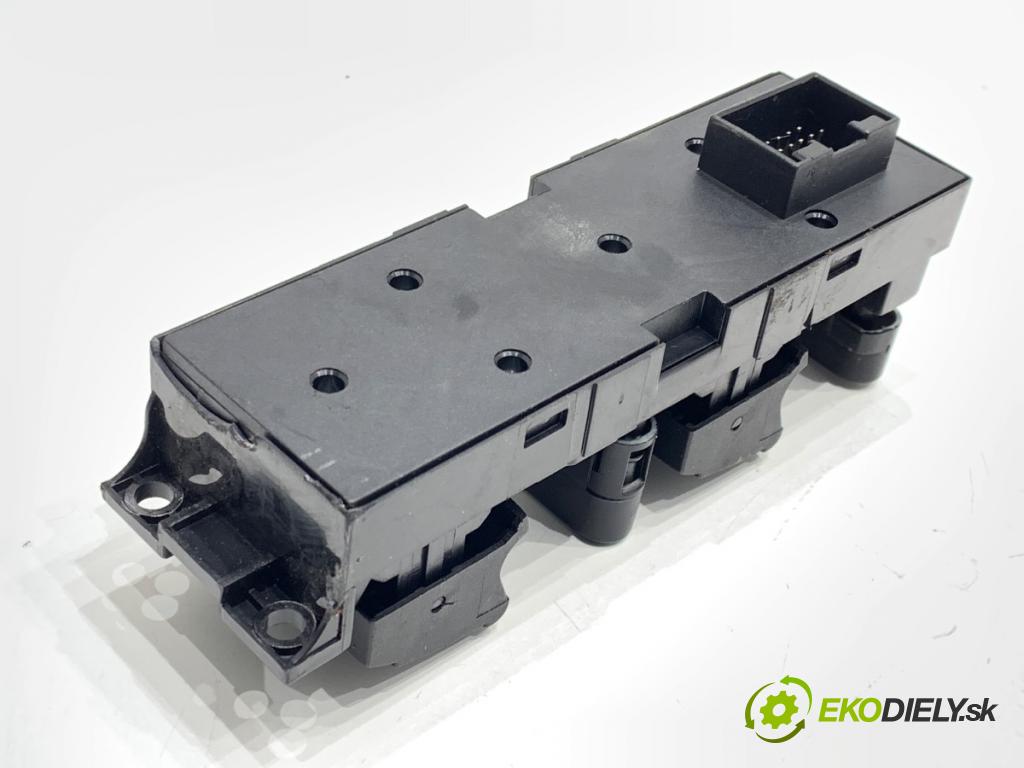 VW GOLF IV liftback 1998 92 kW 1.8 1781 Prepínač okien  (Prepínacie páčky pod volantom)