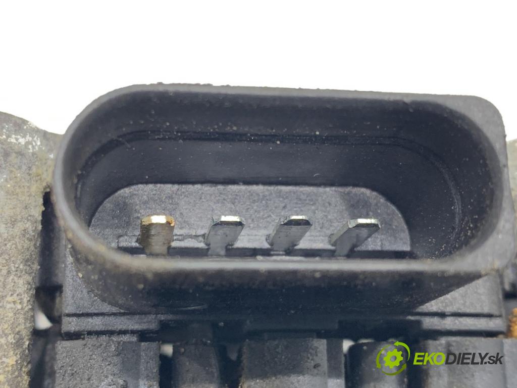 VW GOLF IV liftback 1998 92 kW 1.8 1781 Cievka zapaľovacia 032905106B (Zapaľovacia cievka)