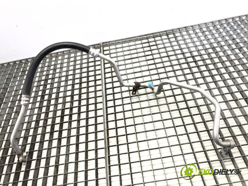 SUZUKI SWIFT III liftback 2007 68 kW 1.3 (RS 413) 1328 rúrka klimatizácie  (Rúrka klimatizácie)