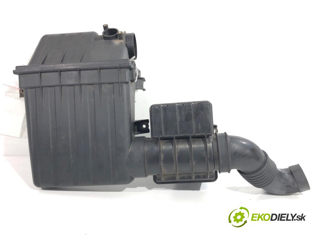 SUZUKI SWIFT III liftback 2007 68 kW 1.3 (RS 413) 1328 Obal filtra vzduchu 63J-A01 (Obal vzduchového filtra)