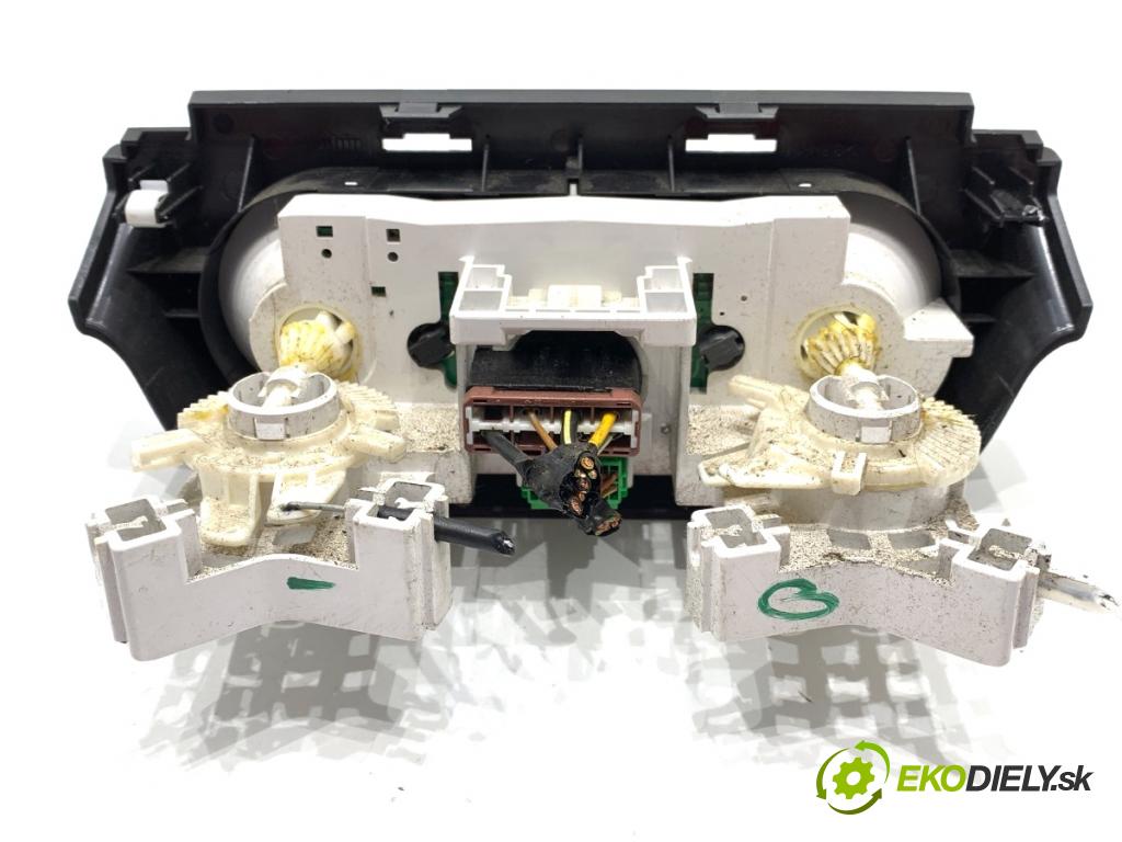 SUZUKI SWIFT III liftback 2007 68 kW 1.3 (RS 413) 1328 Panel ovládania kúrenia  (Prepínacie páčky pod volantom)