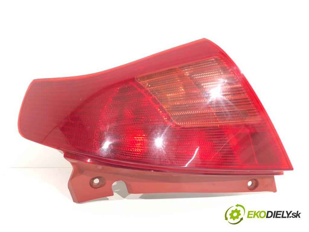 SUZUKI SWIFT III liftback 2007 68 kW 1.3 (RS 413) 1328 světlo pravý zadní část 