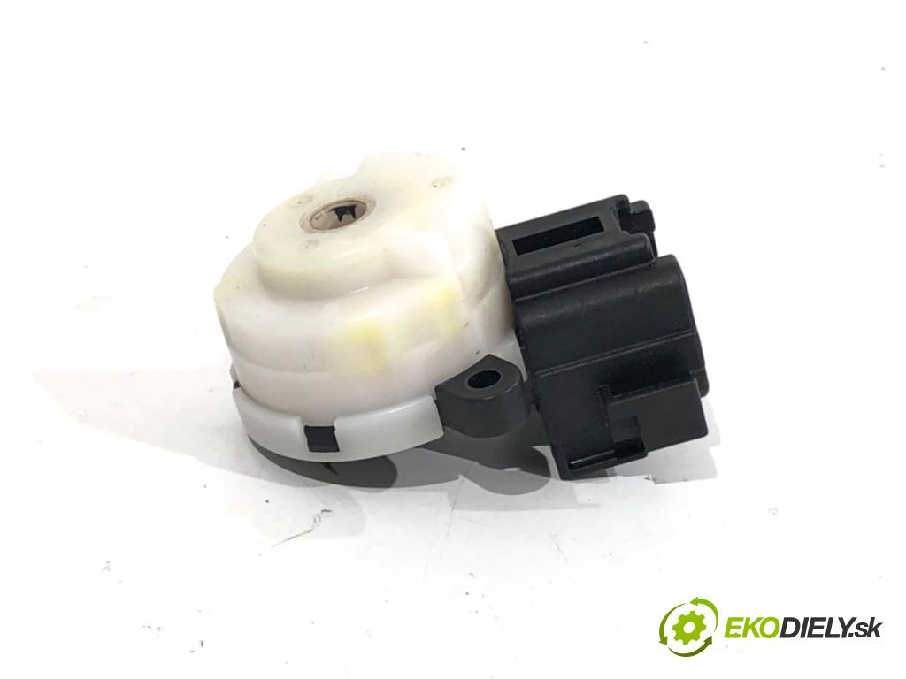 SUZUKI SWIFT III liftback 2007 68 kW 1.3 (RS 413) 1328 Kocka, vložka spínacej skrinky  (Spínacia skrinka)