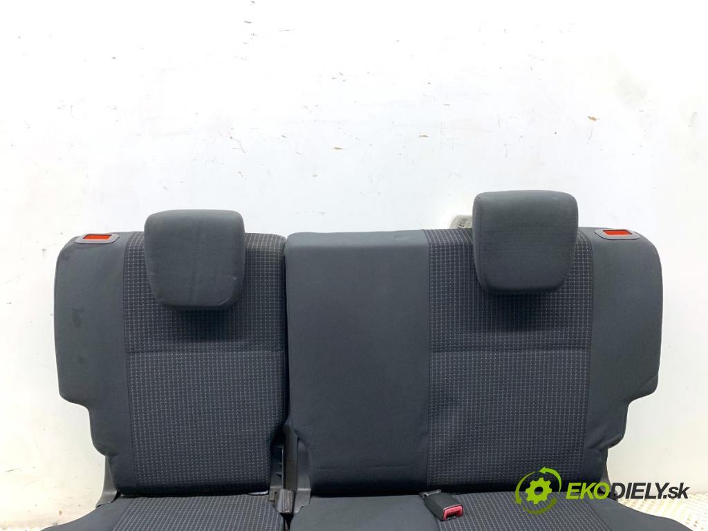 SUZUKI SWIFT III liftback 2007 68 kW 1.3 (RS 413) 1328 sedadlo druhý VLÁDA: