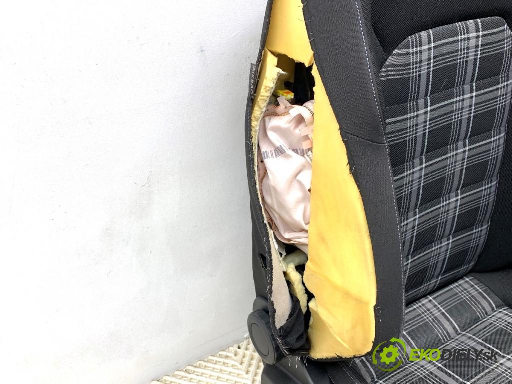 VW GOLF VII liftback 2014 135 kW 2.0 GTD 1968 Sedadlá, sedačky Sedadlo bočné