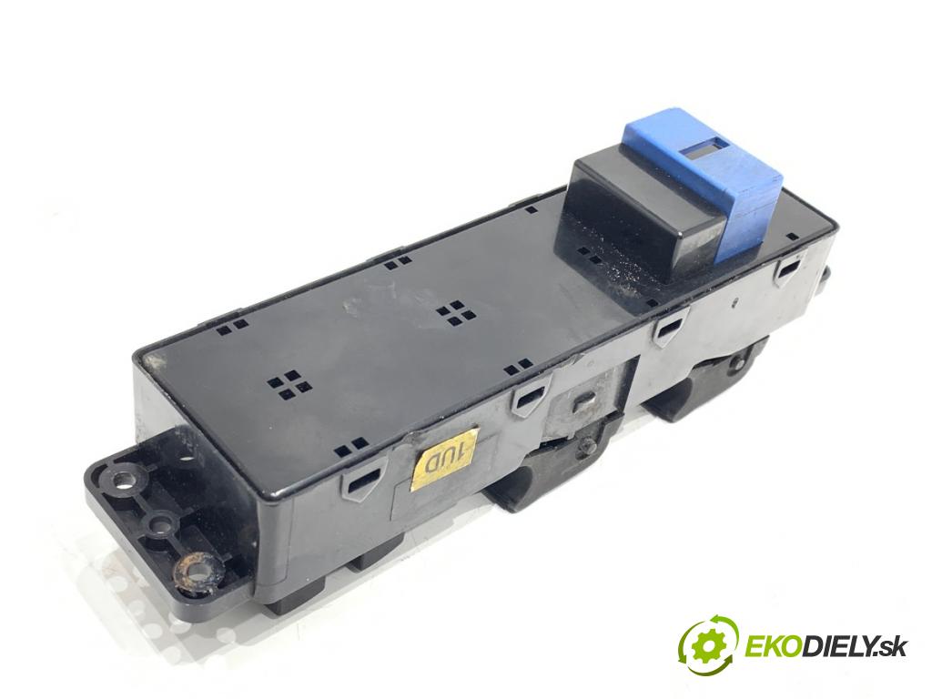 SSANGYONG KYRON SUV 2005 100 kW 2.0 Xdi 4x4 1998 Prepínač okien  (Prepínacie páčky pod volantom)