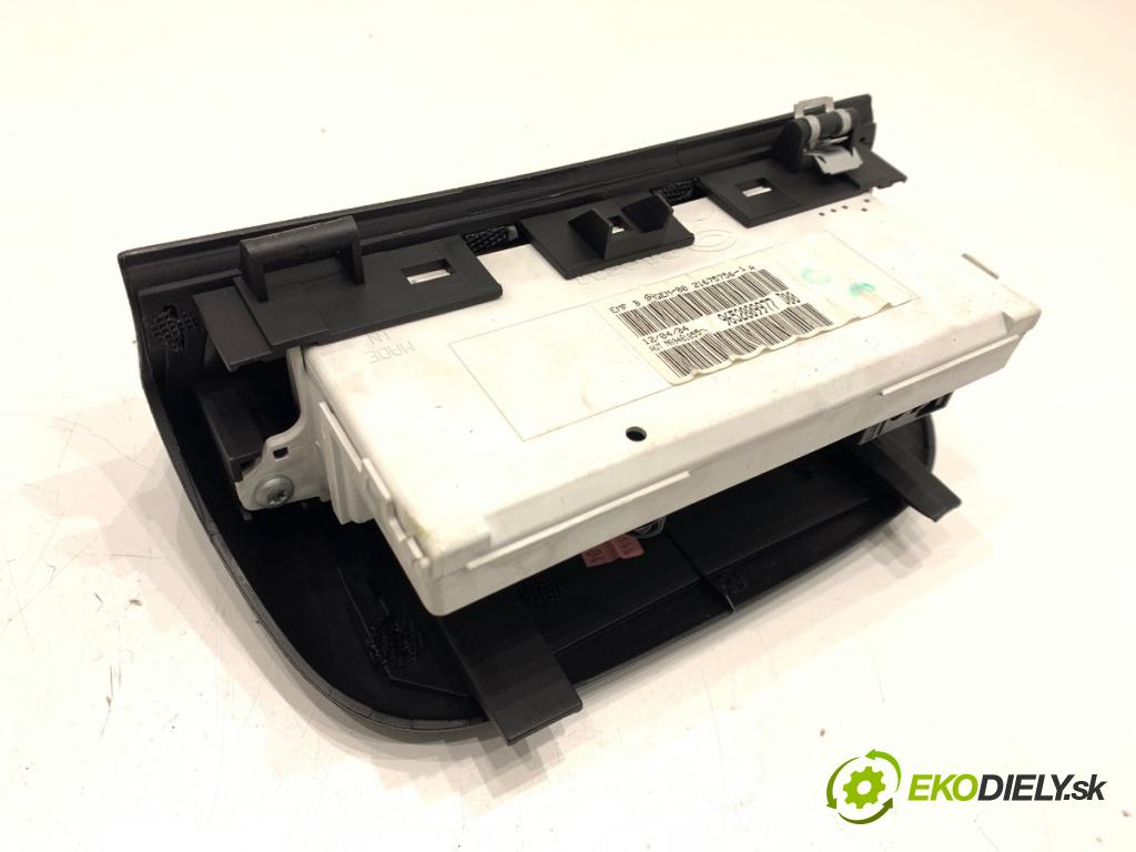 PEUGEOT 307 liftback 2004 80 kW 1.6 16V 1587 Dislpej 9652809977 (Prístrojová doska)