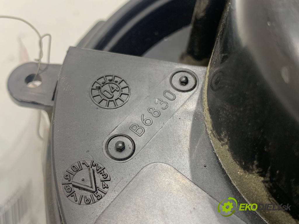 PEUGEOT 307 liftback 2004 80 kW 1.6 16V 1587 ventilátor kúrenia
