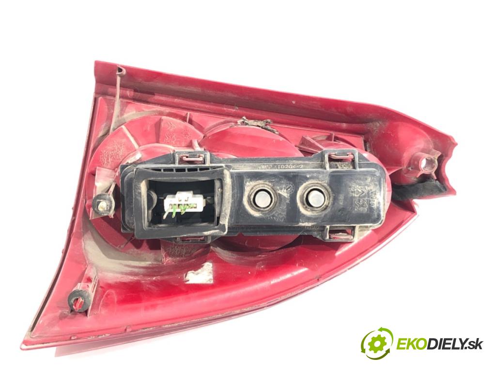 PEUGEOT 307 liftback 2004 80 kW 1.6 16V 1587 Svetlo ľavy zad
