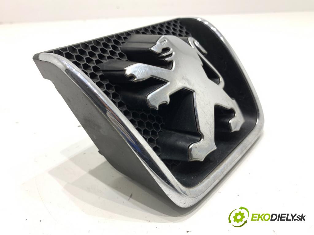 PEUGEOT 307 liftback 2004 80 kW 1.6 16V 1587 mřížka maska 9634014777 (Přední mřížka (maska chladiče))